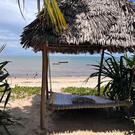 Ushongo Beach Bandas Pangani Luaran gambar