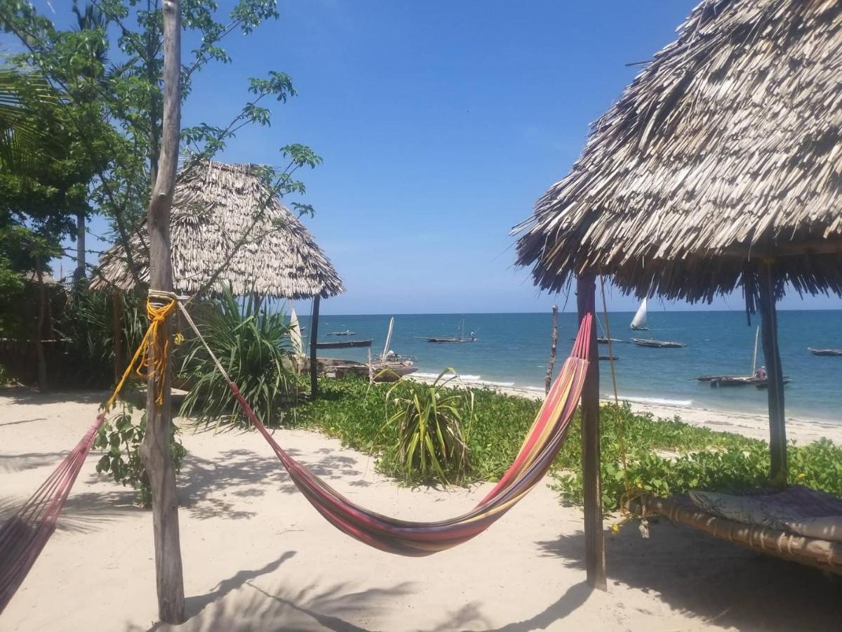 Ushongo Beach Bandas Pangani Luaran gambar