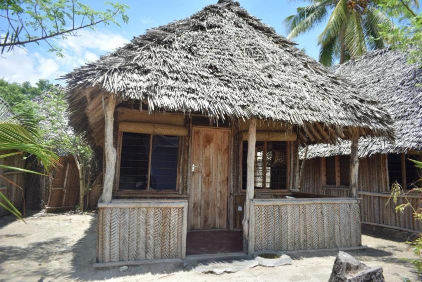 Ushongo Beach Bandas Pangani Luaran gambar