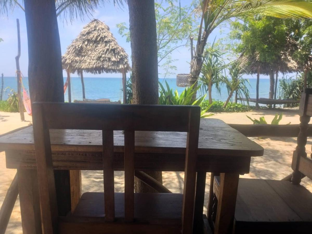 Ushongo Beach Bandas Pangani Luaran gambar