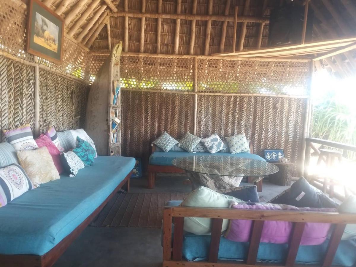 Ushongo Beach Bandas Pangani Luaran gambar