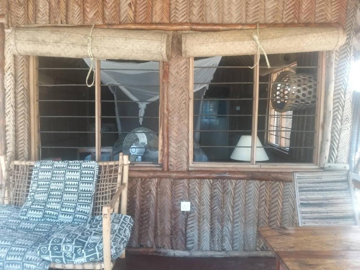 Ushongo Beach Bandas Pangani Luaran gambar