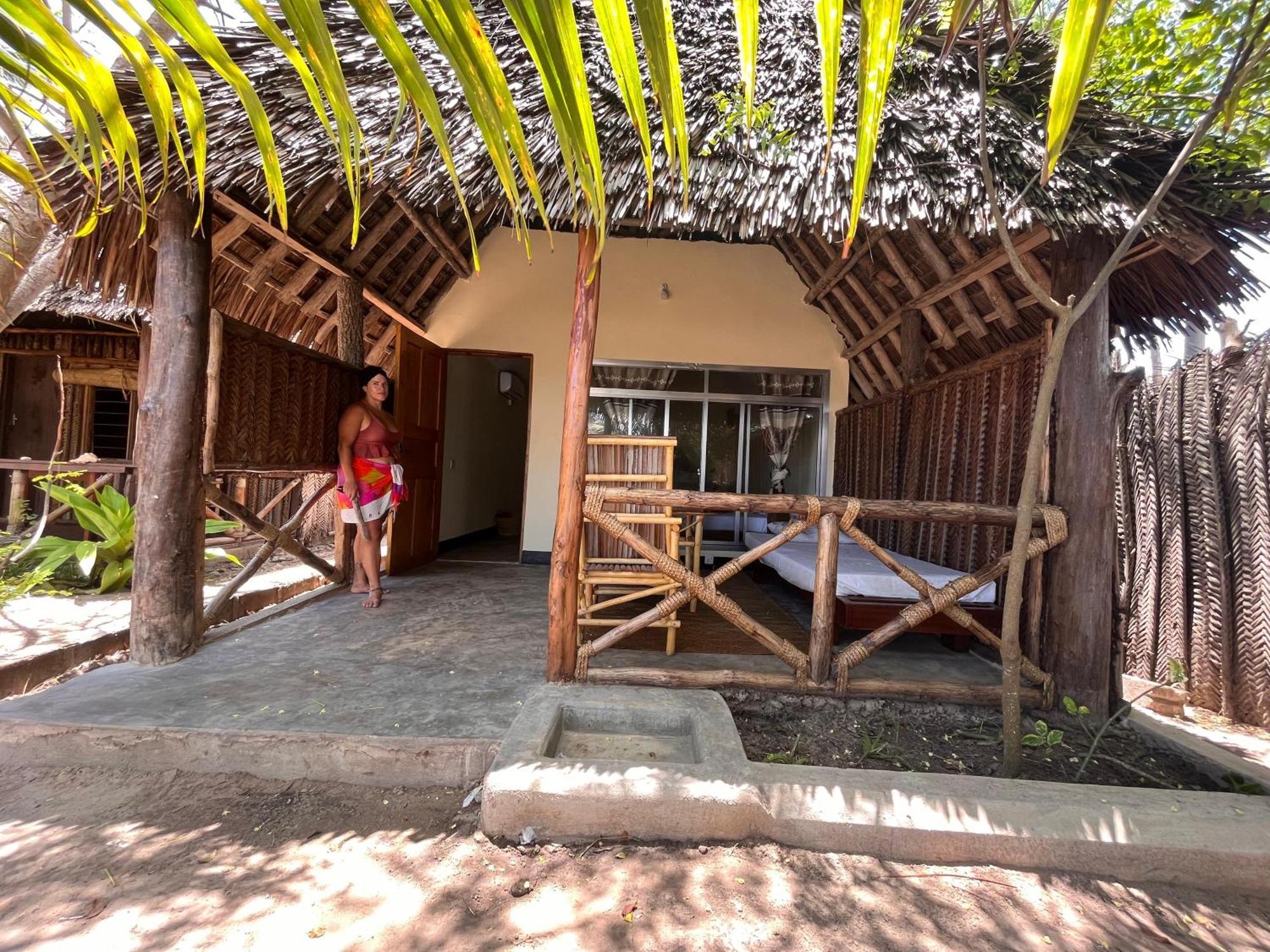 Ushongo Beach Bandas Pangani Luaran gambar